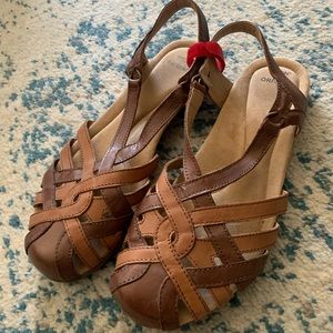 Earth origins sandals